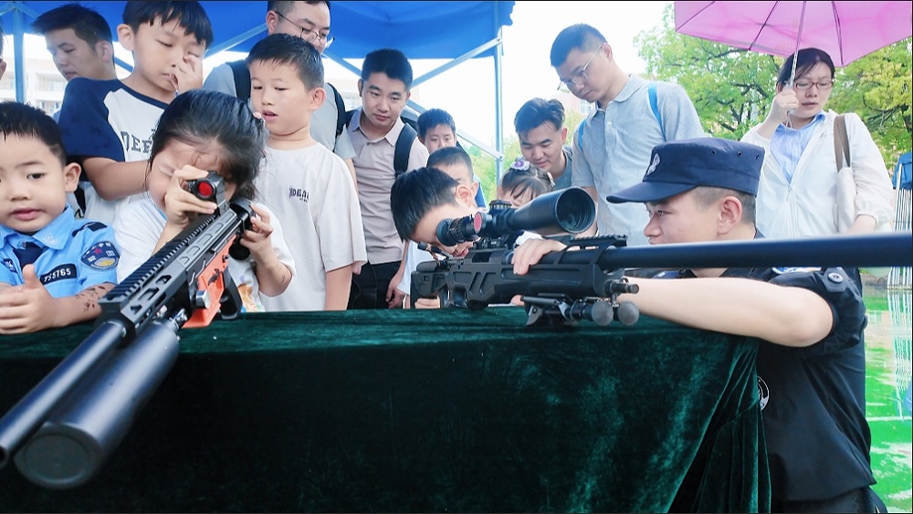 ��������Ӣ���� ����ͯ�л��ɳ�